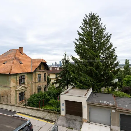 Palisady Charm - Stylish High Ceiling, Downtown, Parking *