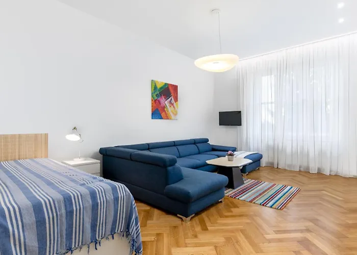 Apartmán Palisady Charm - Stylish High Ceiling, Downtown, Parking